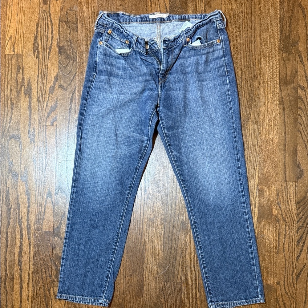 Levi’s Classic Blue Boyfriend Denim Jeans 29